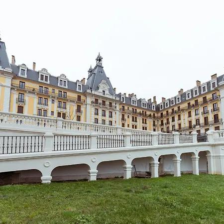 Ancien Palace Bernascon Vue Sur Classe 3 Etoiles Apartment